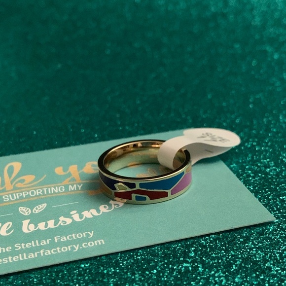 🎉Last one left! 🎉 Luxury Statement Ring - Picture 7 of 9